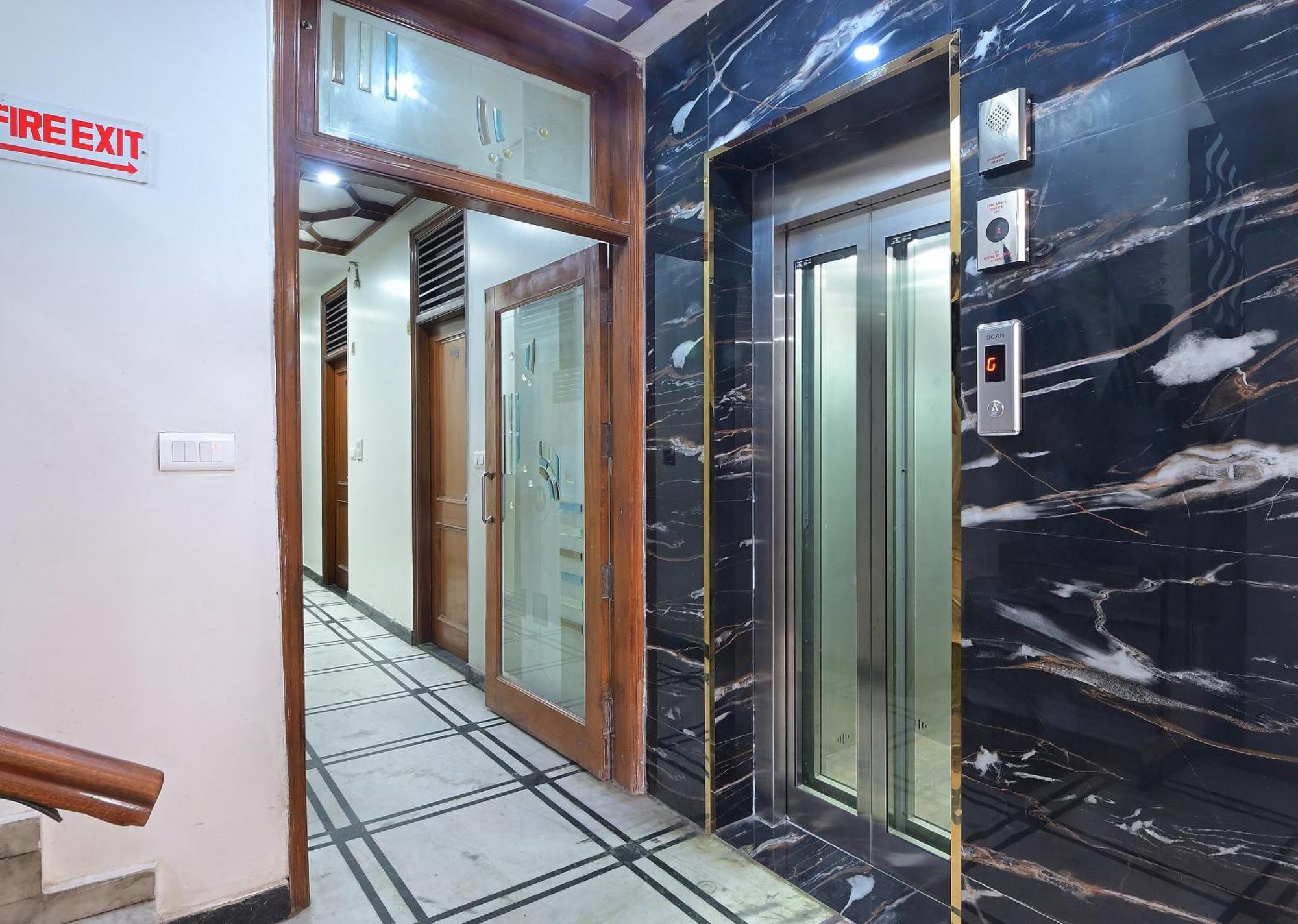 Hotel Maharani Lodge New Delhi Exterior photo
