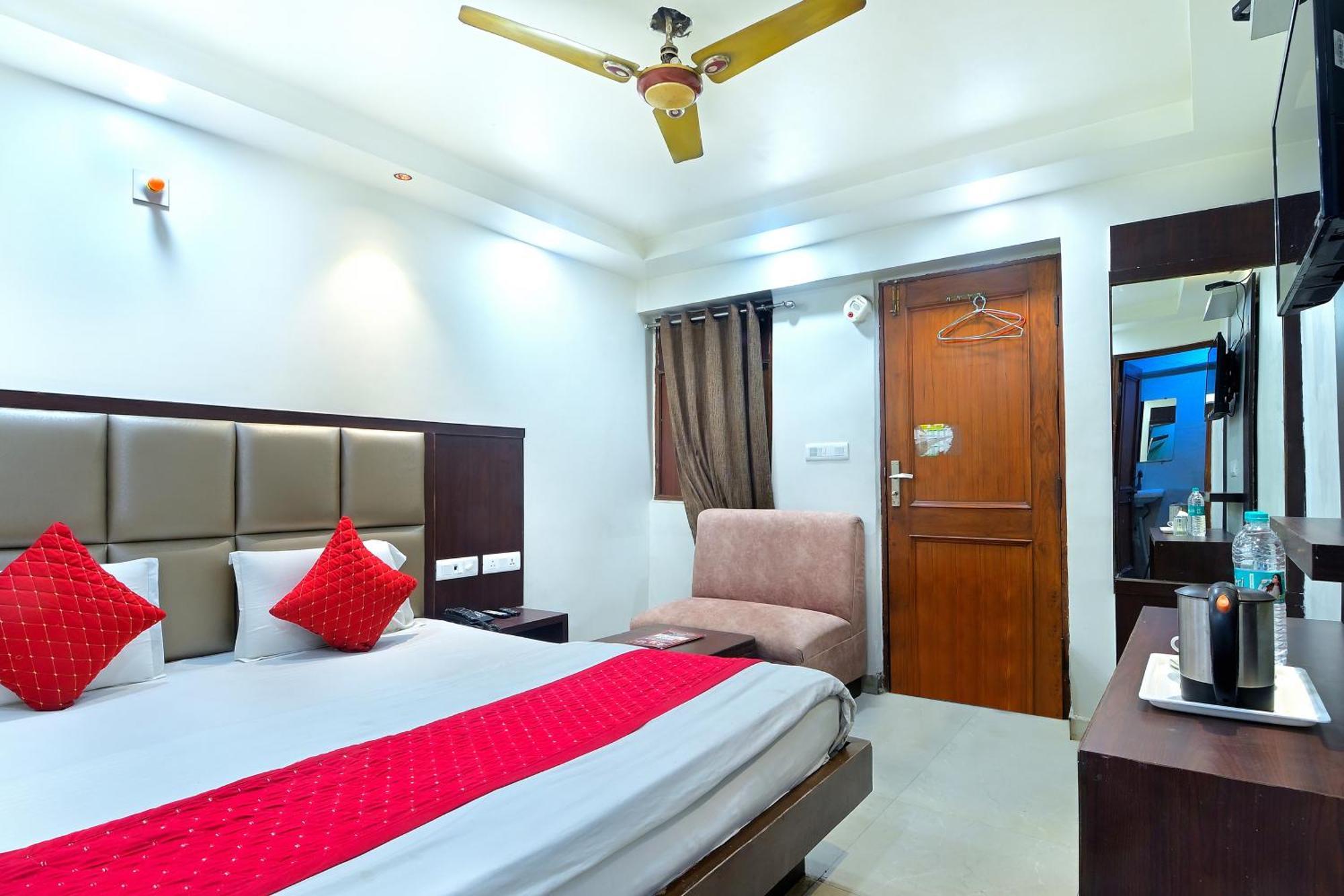 Hotel Maharani Lodge New Delhi Exterior photo